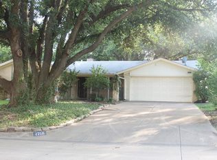 1210 Cozby St S, Benbrook, TX 76126