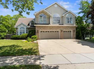 290 Knox Park Rd, Lake Zurich, IL 60047