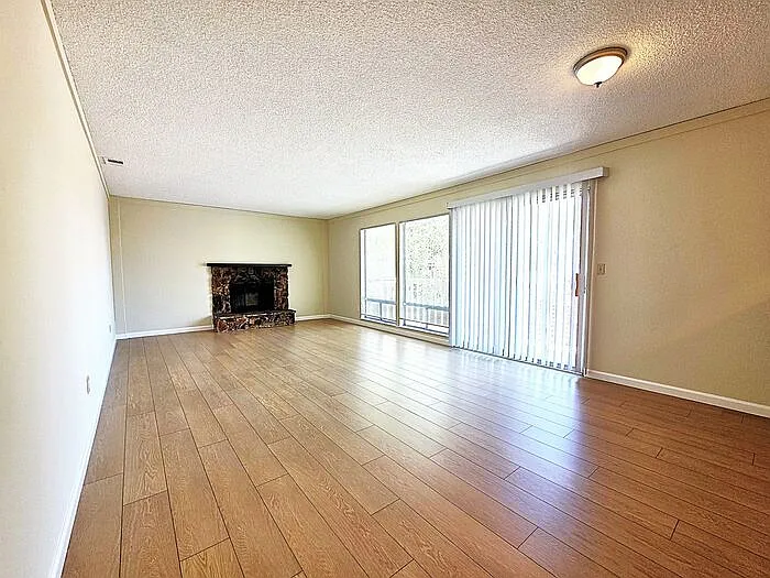 1005 Brinkby Ave #4 — Photo 2
