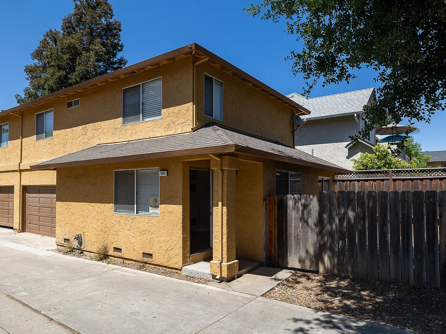 3 bed, 1400 sqft, $3,495 — Photo 1