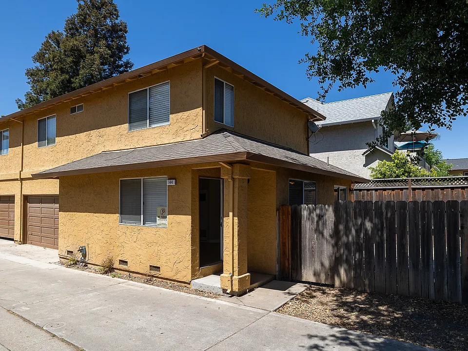 144 W Main Ave