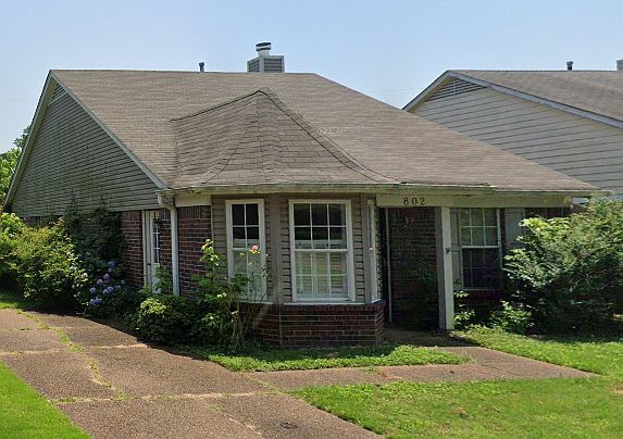 1st image of 802 Pecan Gardens Cir W