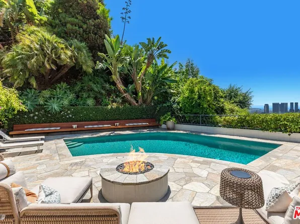 1070 N Hillcrest Rd, Beverly Hills, CA 90210