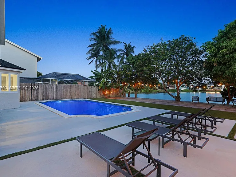 9650 SW 9th Ct — Photo 39
