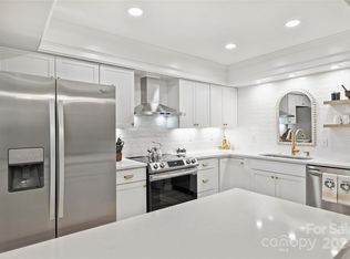 7024 Quail Hill Rd, Charlotte, NC 28210