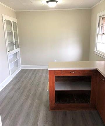 5th image of 7 Vesta St