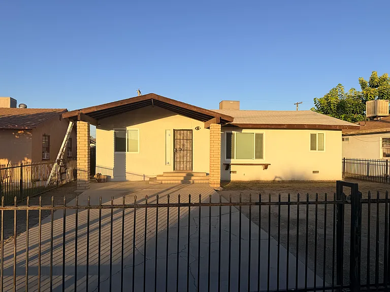 2310 Princeton St #A — Photo 1