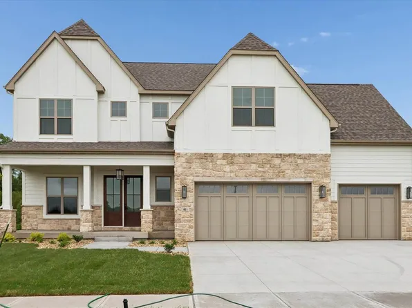 411 Macbride Trl, Solon, IA 52333