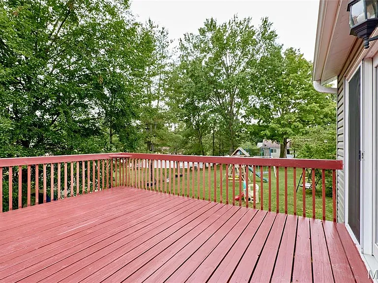 241 Valleyoak Ct — Photo 49