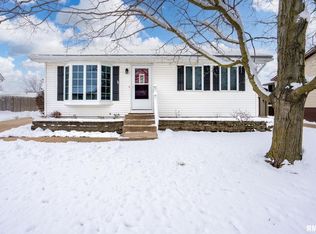 1412 N Pioneer St, Davenport, IA 52804