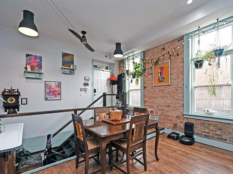 118 E Liberty St #A — Photo 9