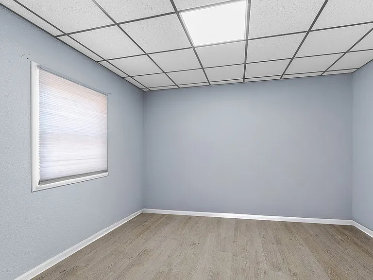 404 N Superior St #3 — Photo 7