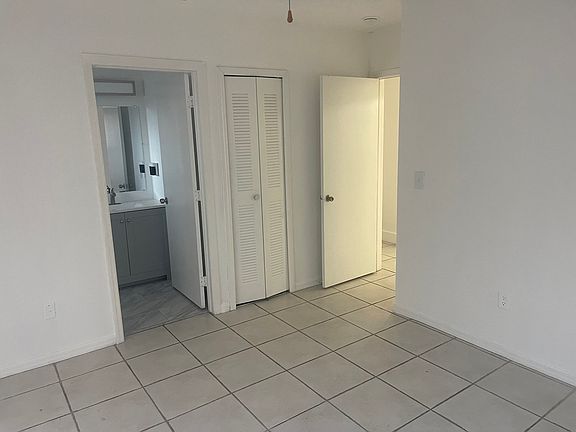 5th image of 16110 SW 300th St