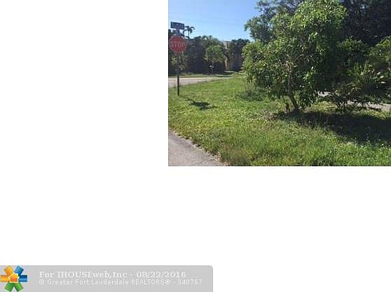 4th image of 496 NE 88th St