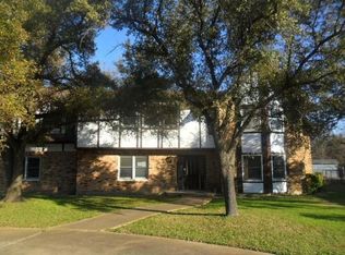 104 Meadowbrook Dr, Red Oak, TX 75154