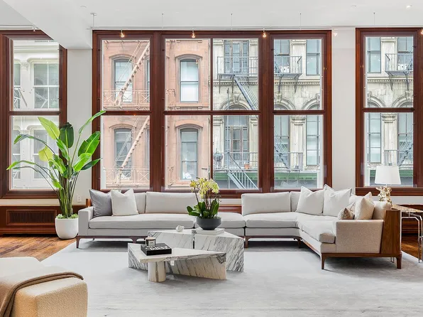 43 Walker St #2, New York, NY 10013