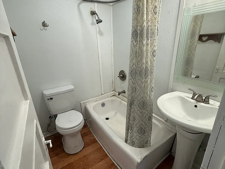 123 Campbell St — Photo 9