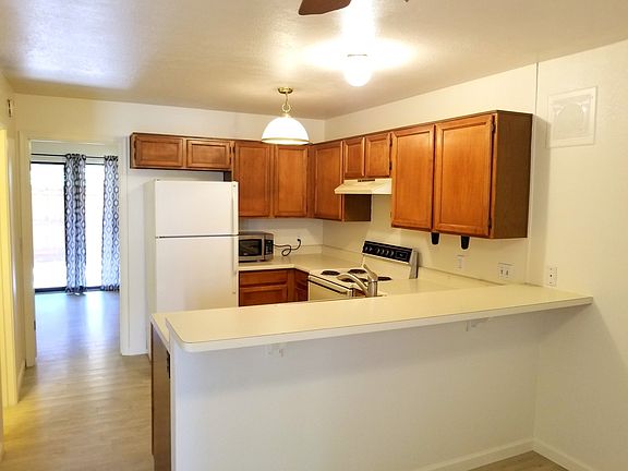 2nd image of 4901 E Kelton Ln Unit 1026