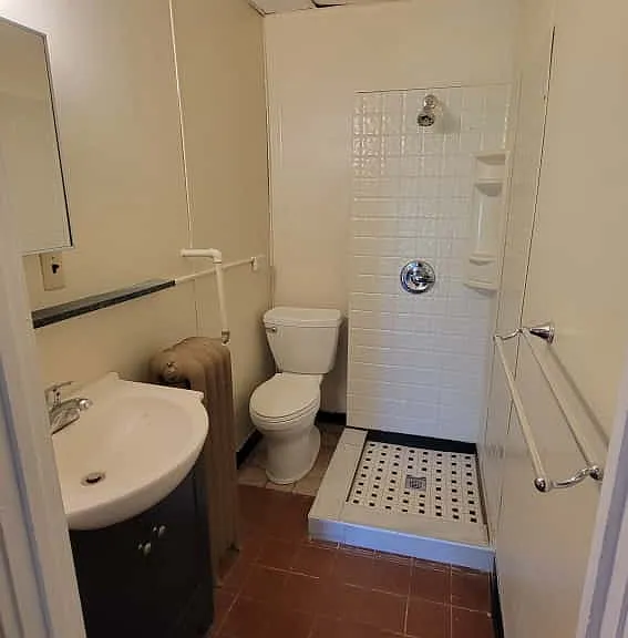 1014 N Superior St #2 — Photo 5