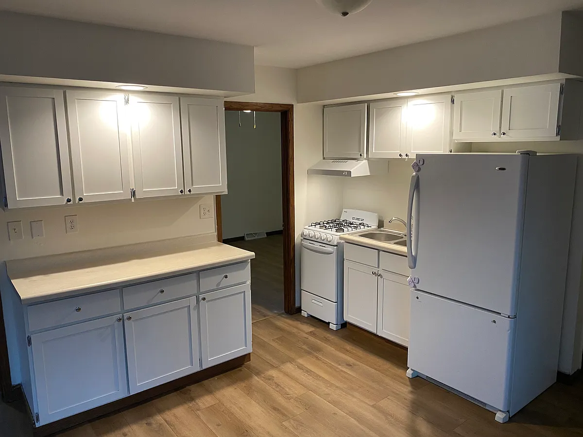Kitchen - 115 N 4th Ave #B