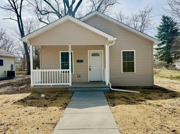 2117 Beech St, Terre Haute, IN 47804