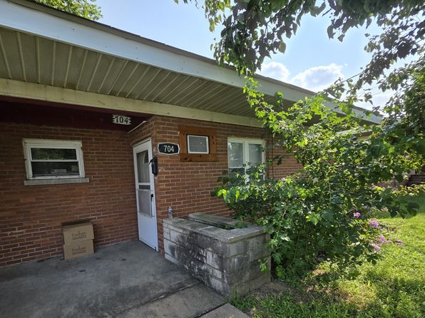 704 1st St #704