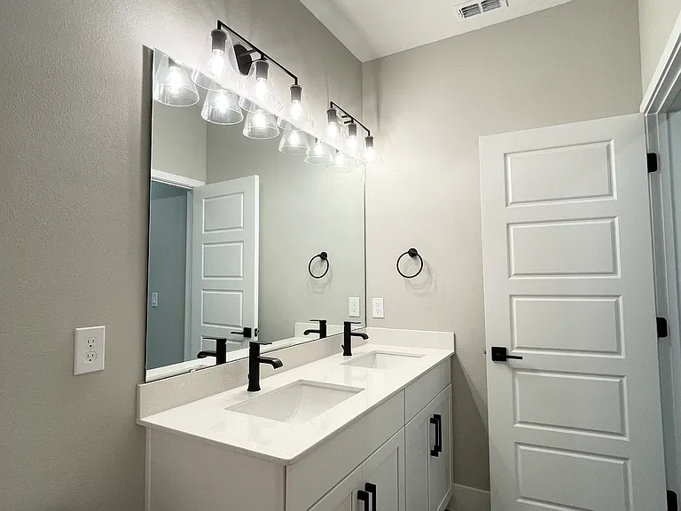 14086 Frasier St — Photo 18