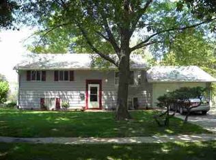 3341 SW Moundview Dr, Topeka, KS 66614