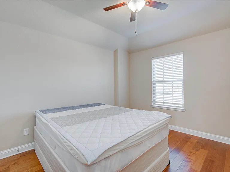 12902 Oak Falls Dr — Photo 29