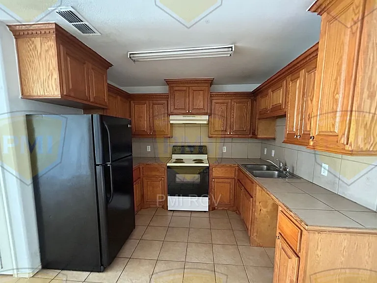 1503 E Coyote St #8 — Photo 8