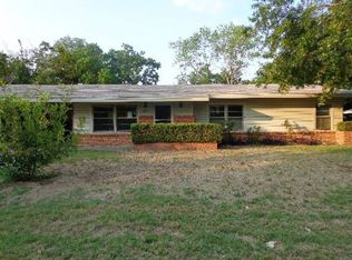 2217 Charboneau Dr, Waco, TX 76710