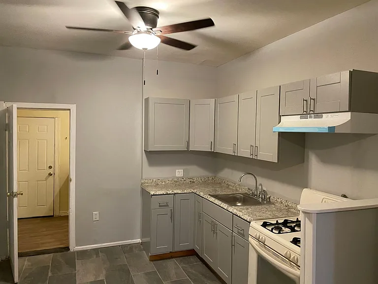 5131 Ludlow St — Photo 3