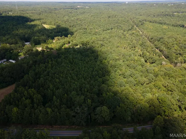 2146 Cherokee Trl, Tallassee, AL 36078