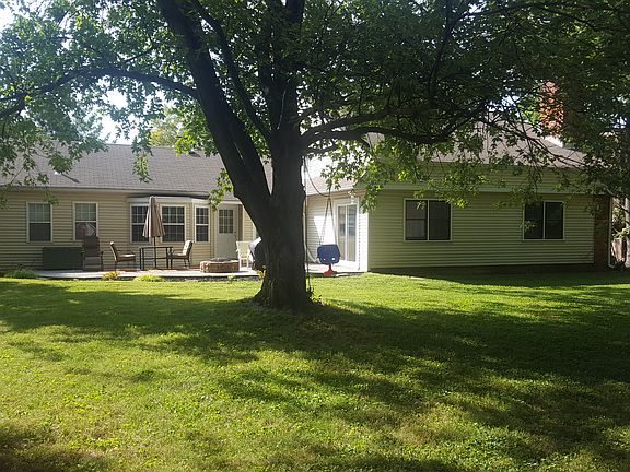 2nd image of 7070 Westview Dr