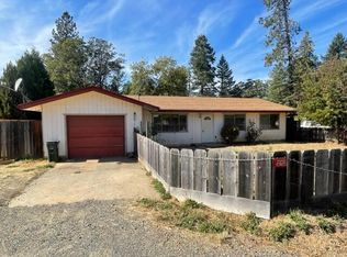 212 S Old Stage Rd, Cave Junction, OR 97523