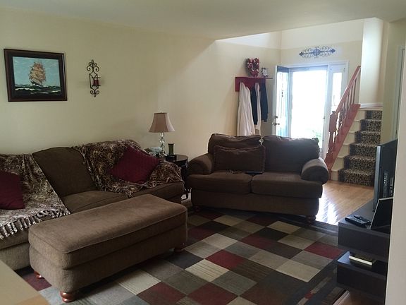 2nd image of 8 Willow Cir #803