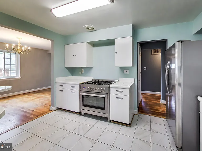 7215 Normandy Ln — Photo 8