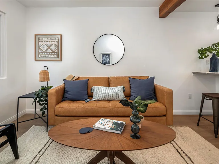 427 W Montecito St — Photo 34