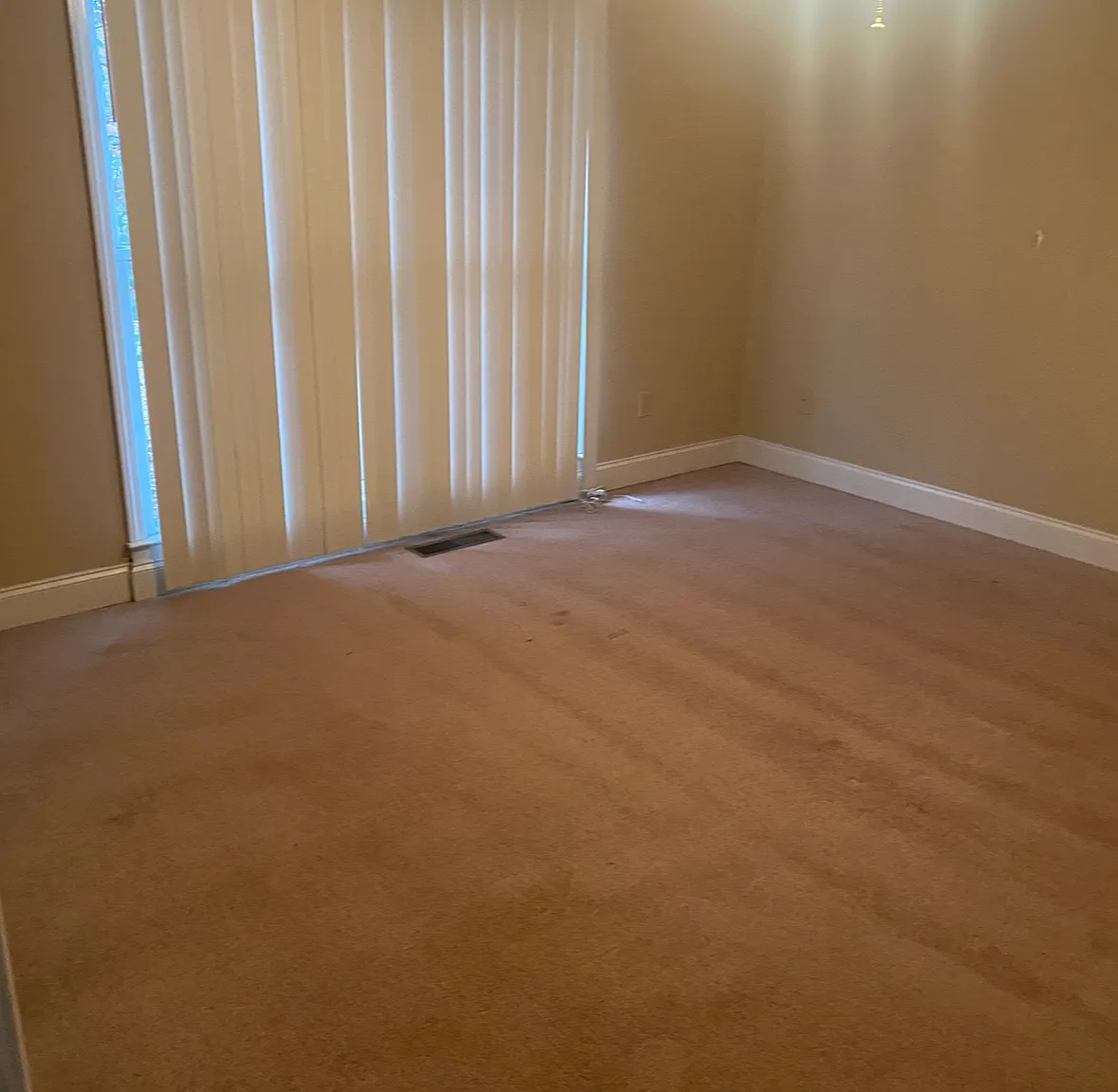 2 bed, 1.5 bath, 1000 sqft, $1,200 — Photo 3