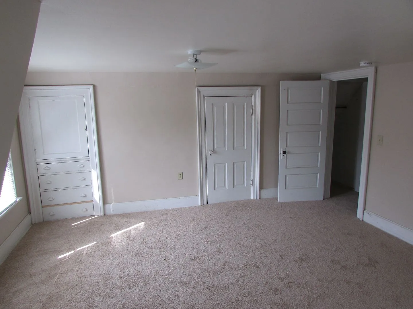 11 North Franklin Street — Photo 3