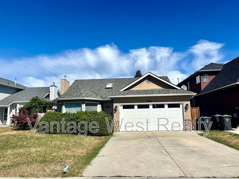1st image of 652 Southwind Dr