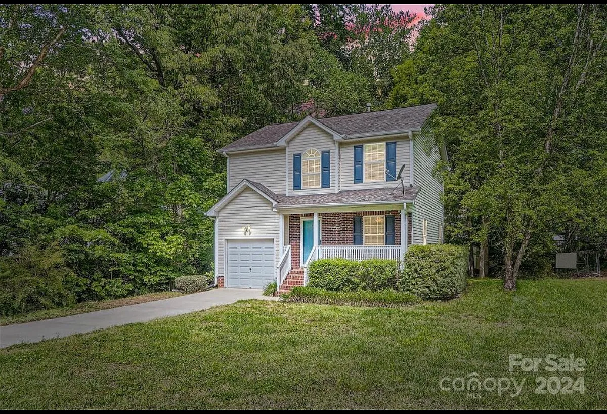 Building Photo - 5424 River Falls Dr