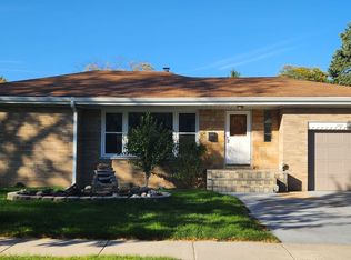 1310 W Campbell St, Arlington Heights, IL 60005