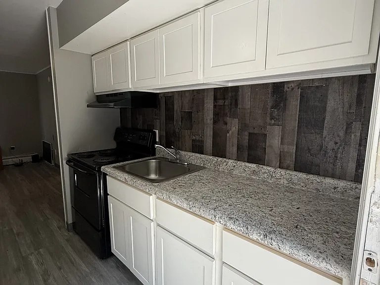 401 Smith St #STA4 — Photo 3
