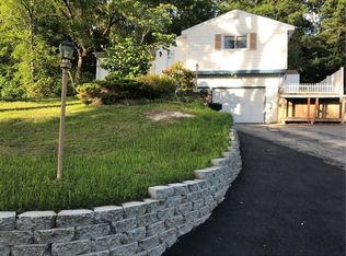 144 Pilgrim Ave, Coventry, RI 02816