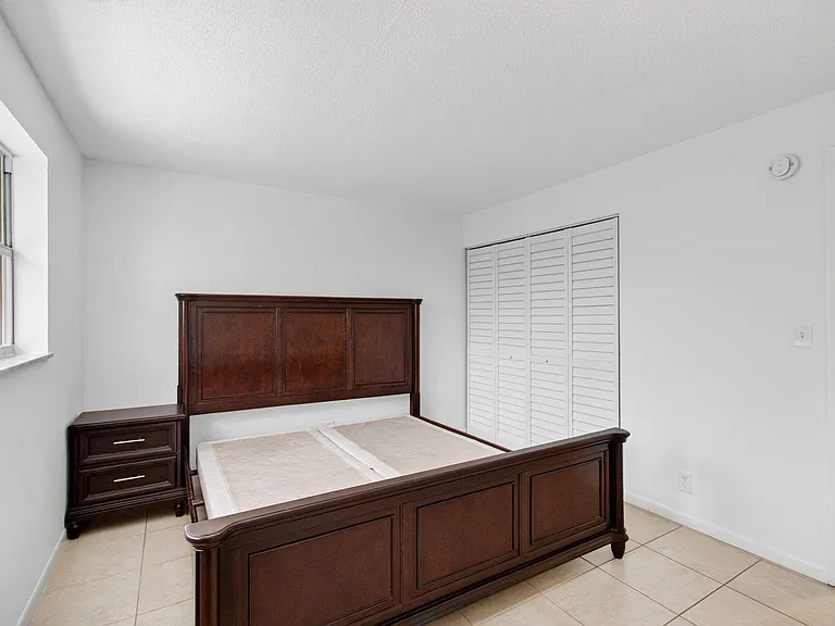 450 SW 2nd Ave #205 — Photo 13