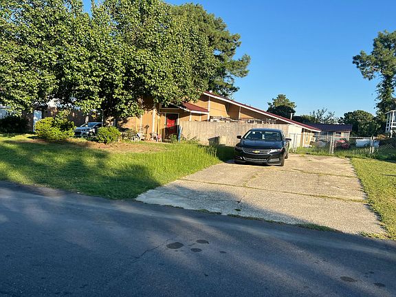 2nd image of 917 Bucknell Rd