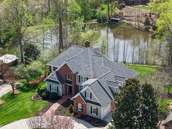 235 Fox Lake Ct, Winston Salem, NC 27106