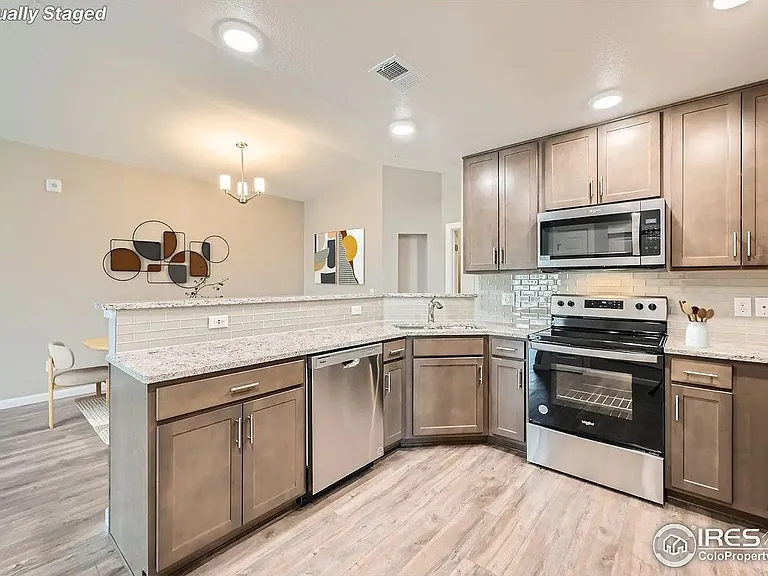 2435 Calais Dr #20-H — Photo 4