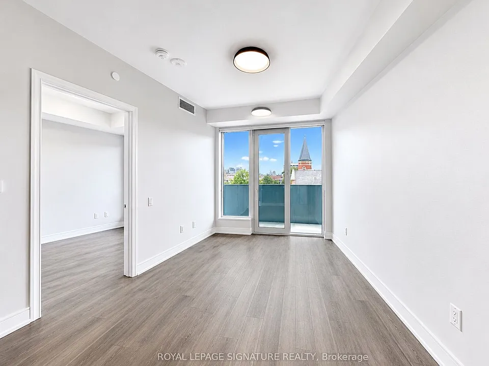 2525 Bathurst St #605